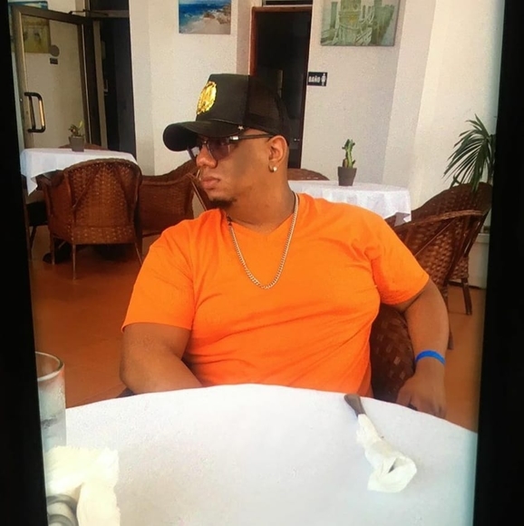 Meet your Posher, Rafael - Picture 1 of 1